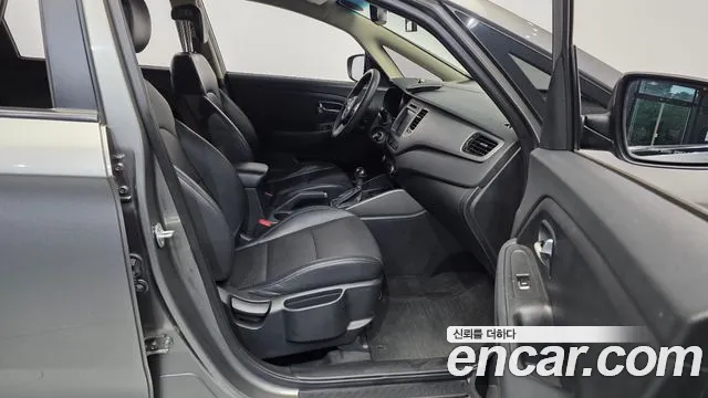 Kia Carens 2013 thumb 6