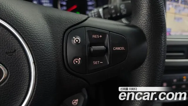 Kia Carens 2013 thumb 12
