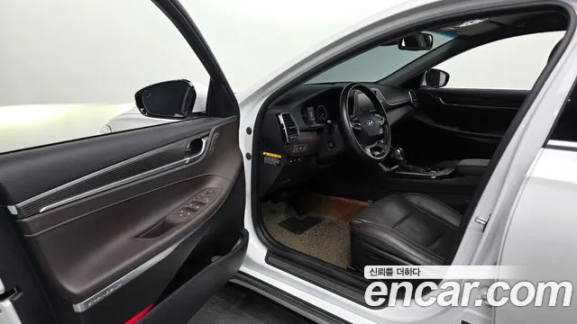 Hyundai Grandeur 2018 thumb 10