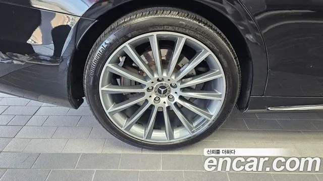 Mercedes-Benz S-Class 2018 thumb 3