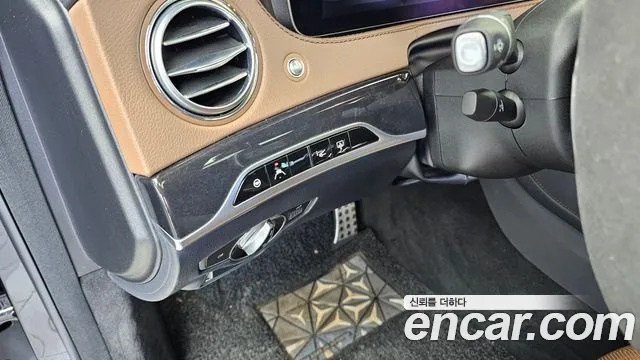 Mercedes-Benz S-Class 2018 thumb 11