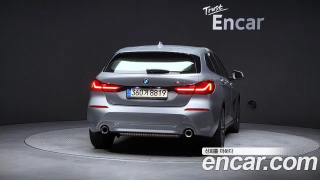 BMW 1 серии 2022 thumb 2