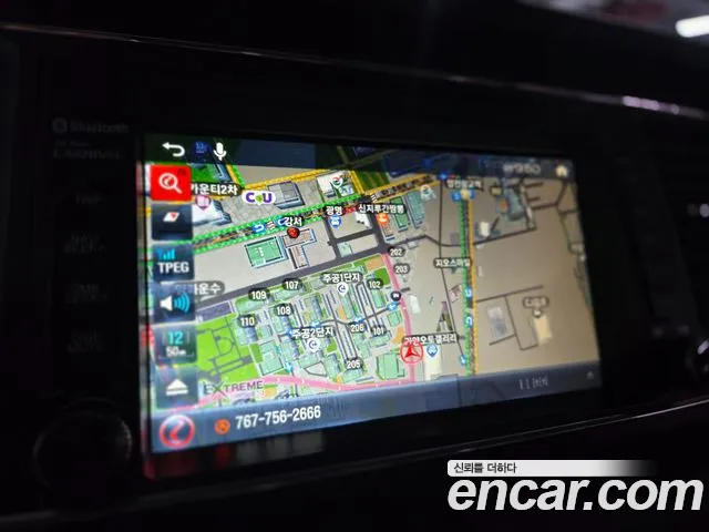 Kia Carnival 2015 thumb 12