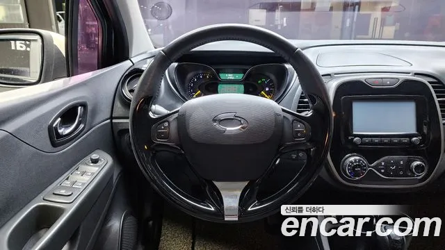Renault QM3 2015 thumb 8