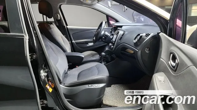 Renault QM3 2015 thumb 9