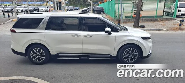 Kia Carnival 2021 thumb 9