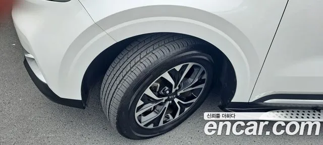 Kia Carnival 2021 thumb 5