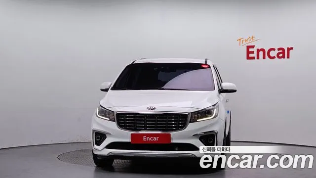 Kia Carnival 2019 thumb 4