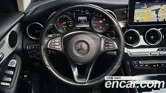 Mercedes-Benz GLC 2018 thumb 3