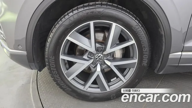 Volkswagen Touareg 2023 thumb 9