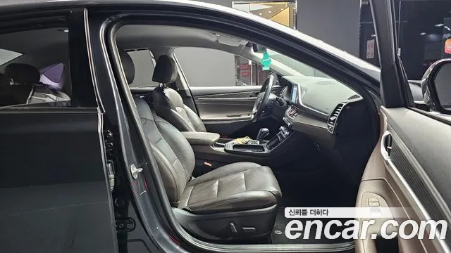 Hyundai Grandeur 2017 thumb 2