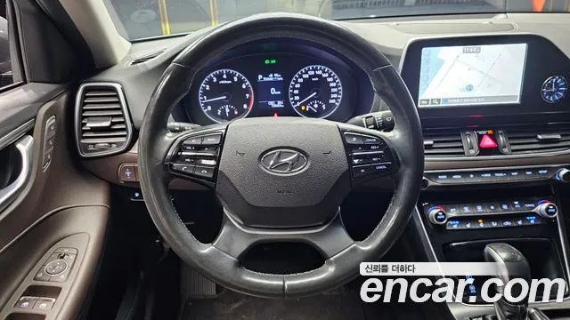 Hyundai Grandeur 2017 thumb 4