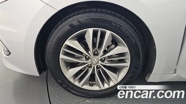 Hyundai Grandeur 2015 thumb 10