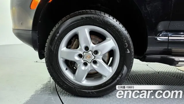 Porsche Cayenne 2005 thumb 9