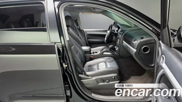 Porsche Cayenne 2005 thumb 7
