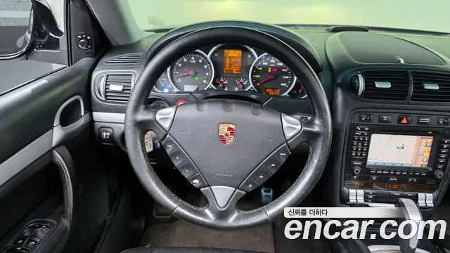 Porsche Cayenne 2005 thumb 10