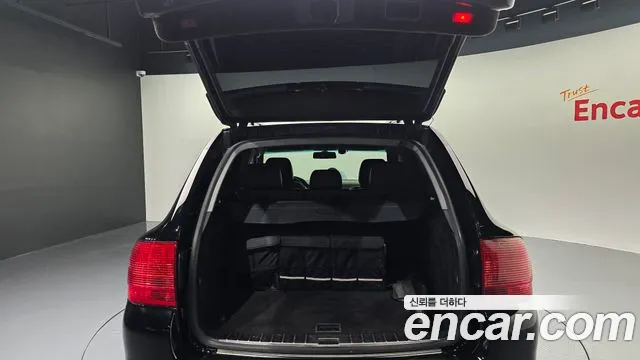 Porsche Cayenne 2005 thumb 3