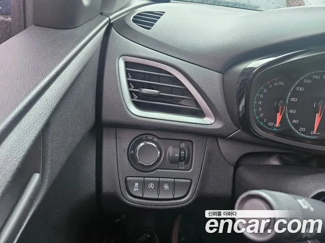 Chevrolet Spark 2018 thumb 6