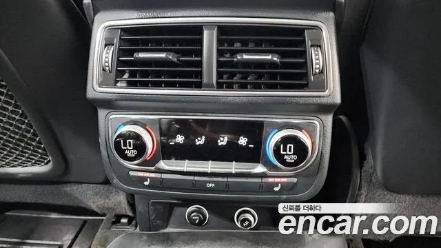 Audi Q7 2019 thumb 6