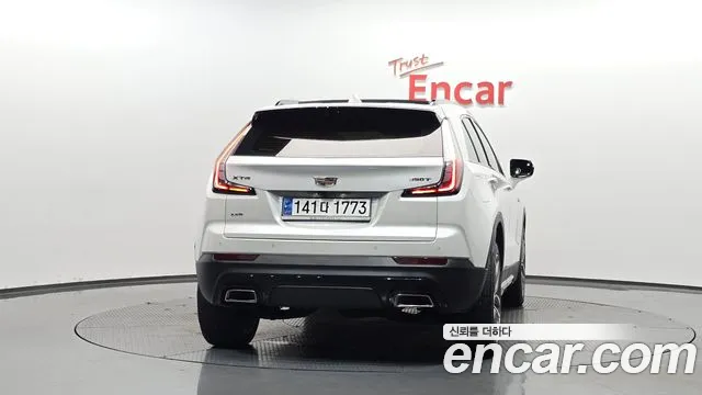Cadillac XT4 2023 thumb 8