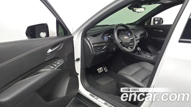 Cadillac XT4 2023 thumb 5