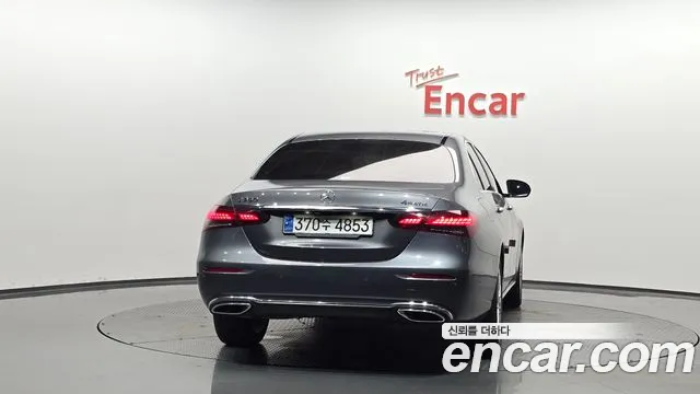 Mercedes-Benz E-Class 2021 thumb 5