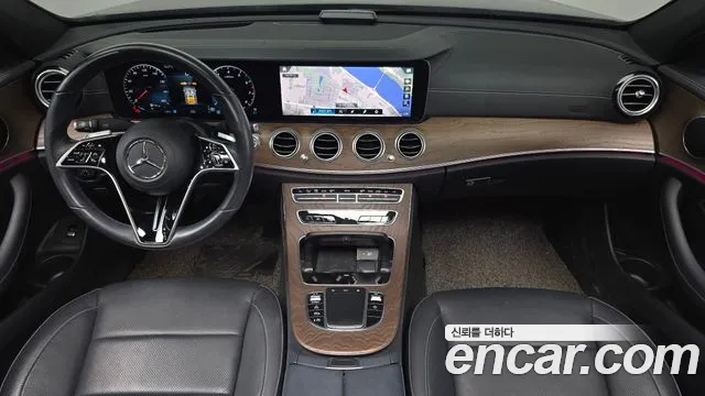 Mercedes-Benz E-Class 2021 thumb 7
