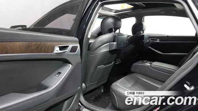 Hyundai Genesis 2016 thumb 3