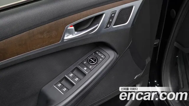 Hyundai Genesis 2016 thumb 4