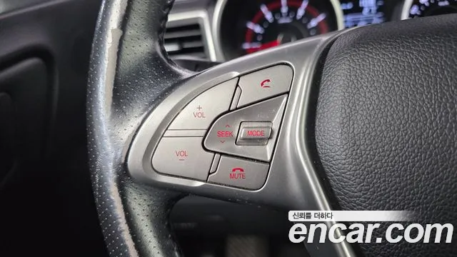 KGM Tivoli 2016 thumb 8
