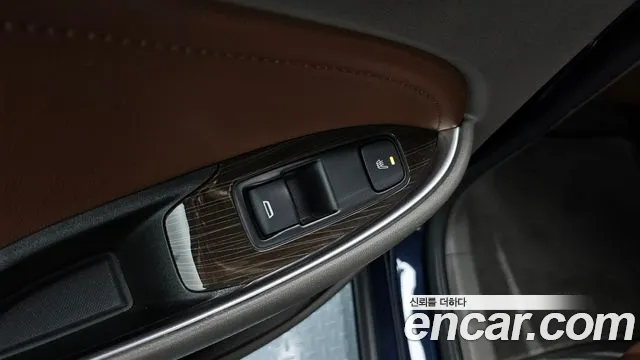 Chevrolet Malibu 2018 thumb 2