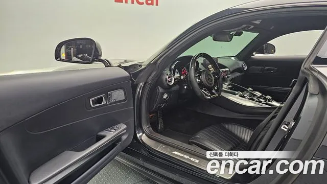 Mercedes-Benz AMG GT 2016 thumb 5