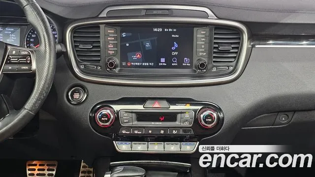 Kia Sorento 2017 thumb 4