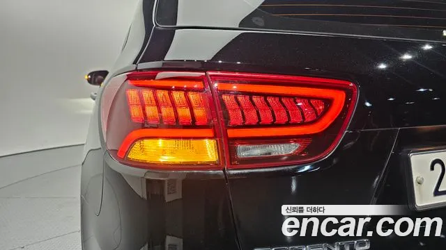 Kia Sorento 2017 thumb 5