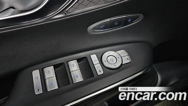 Genesis GV70 2021 thumb 6