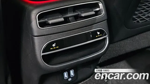 Genesis GV70 2021 thumb 10