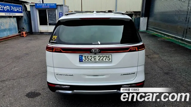 Kia Carnival 2021 thumb 6