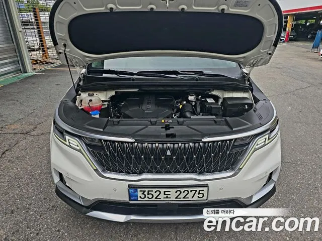 Kia Carnival 2021 thumb 3