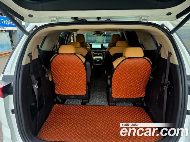Kia Carnival 2021 thumb 4