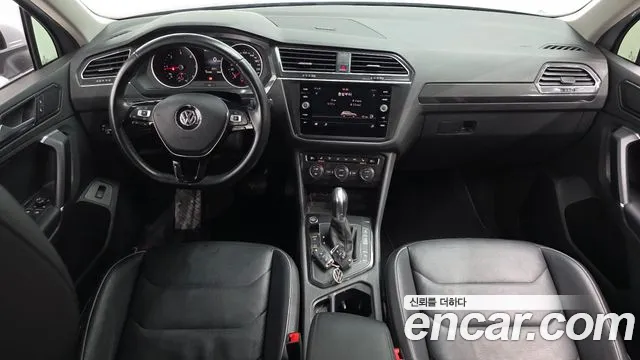 Volkswagen Tiguan 2018 thumb 5