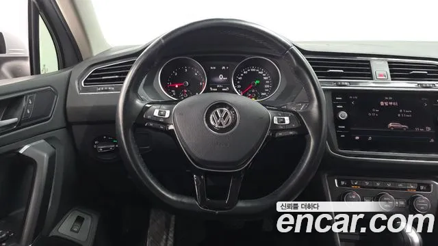 Volkswagen Tiguan 2018 thumb 6