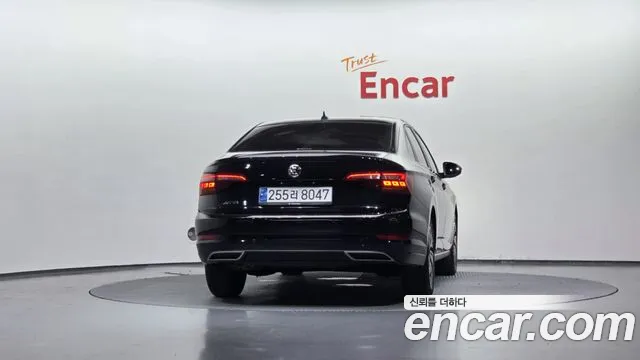Volkswagen Jetta 2021 thumb 5