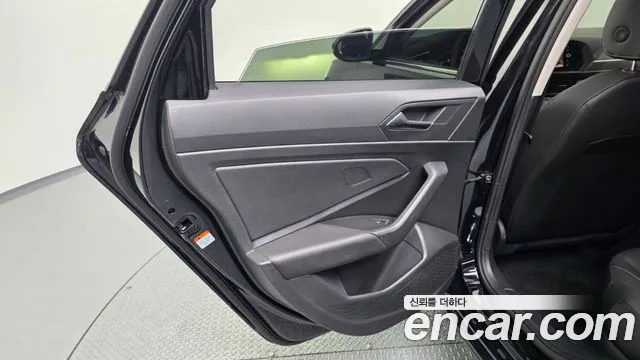 Volkswagen Jetta 2021 thumb 12