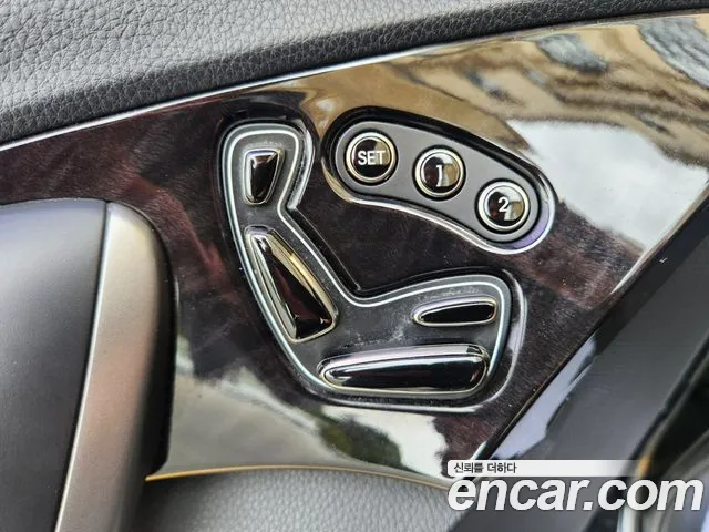 Hyundai Grandeur 2013 thumb 9