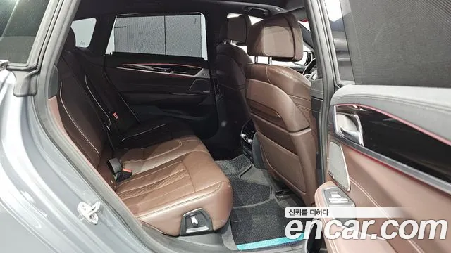 BMW 6 серии Gran Turismo 2024 thumb 9