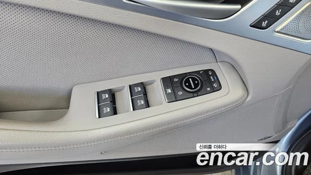 Genesis G80 2016 thumb 8