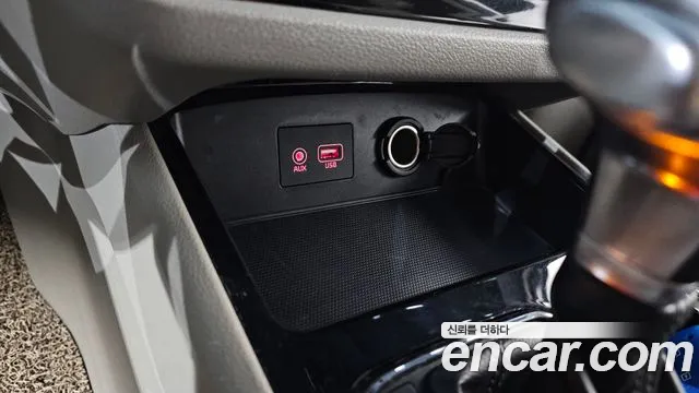 Kia Carnival 2019 thumb 10