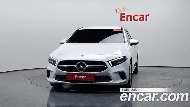 Mercedes-Benz A-Class 2020 thumb 8