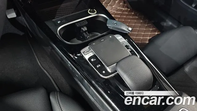 Mercedes-Benz A-Class 2020 thumb 5