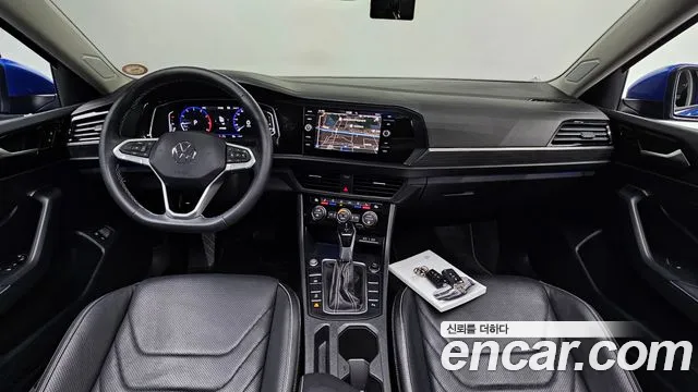 Volkswagen Jetta 2022 thumb 4